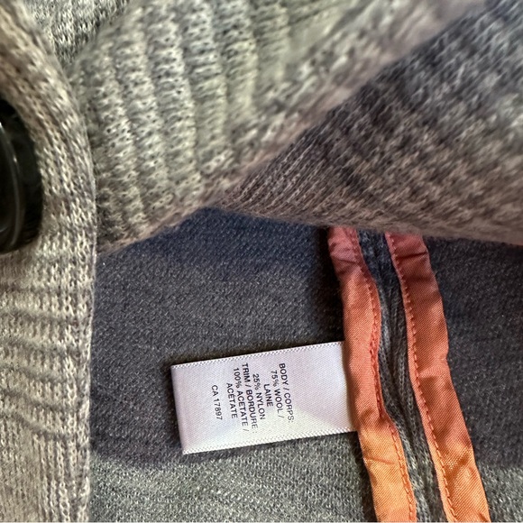 Banana Republic Grey Plaid Knit Blazer – XS - Picture 5 of 5